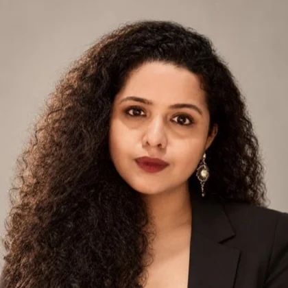 Portrait of Alisha Contractor